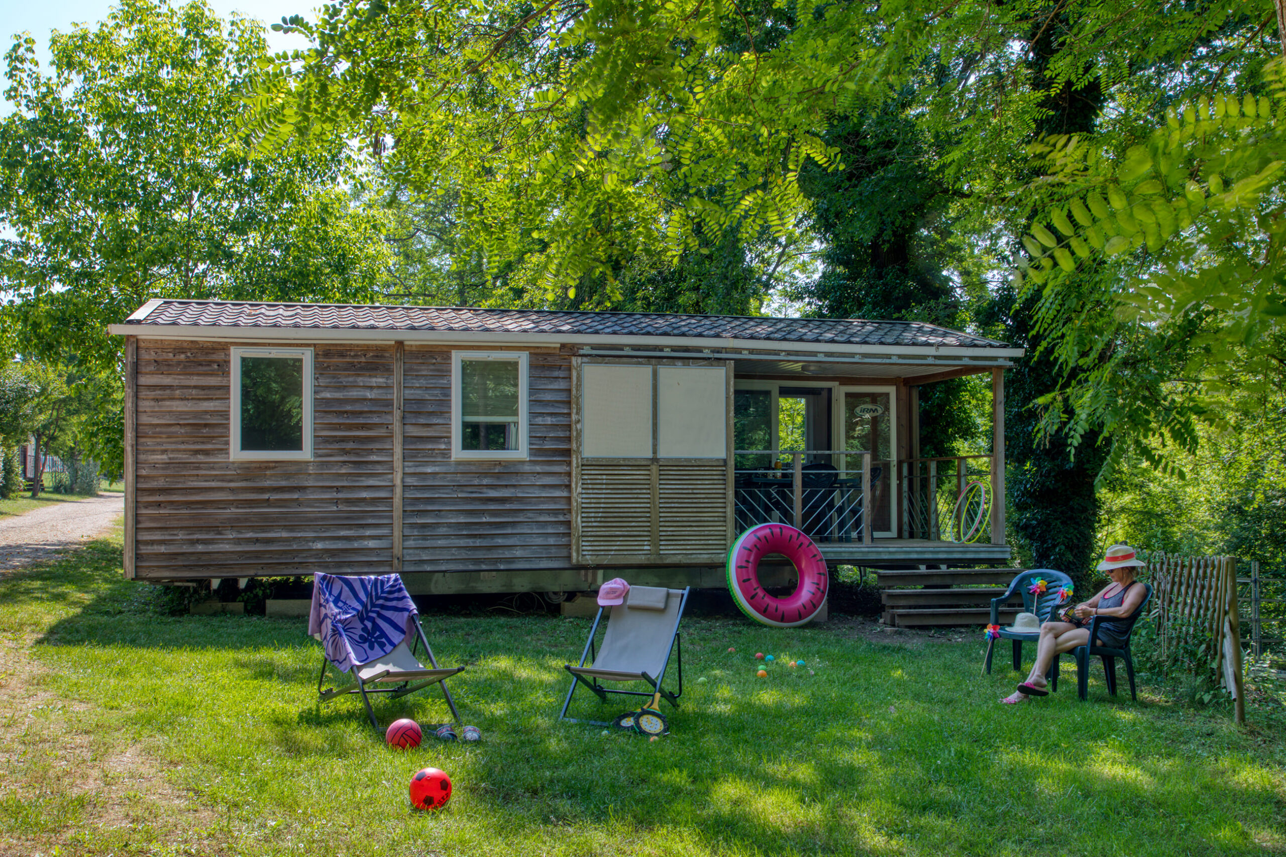 Mobil-home Standard 41m² (3 chambres) – terrasse couverte + TV